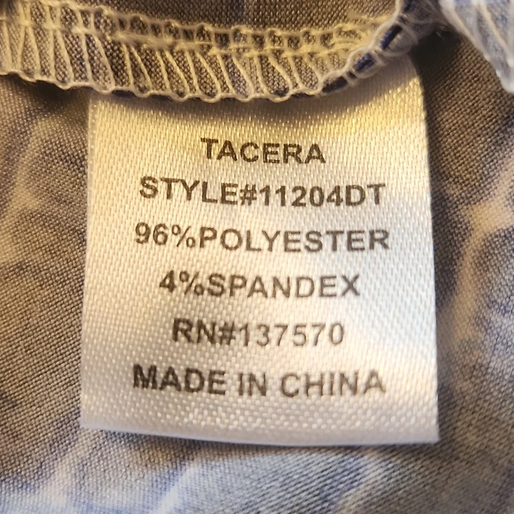 Tamera, Women's Top,  Excellent condition,  Size Large,  Blue, white - Picture 9 of 9